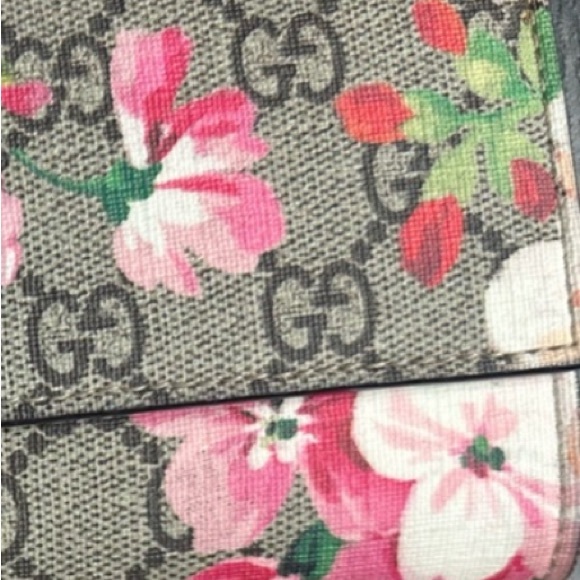 10 PC Hand Crafted Gold Almond Bloom Nails NWT - Picture 4 of 7